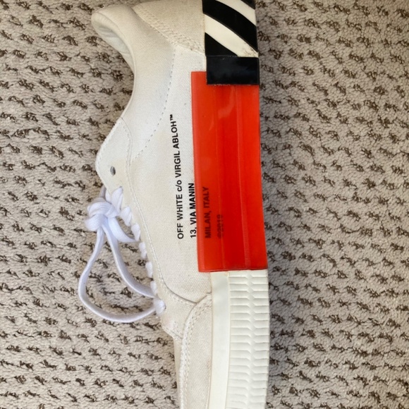 Off-White tennis shoes main image 5